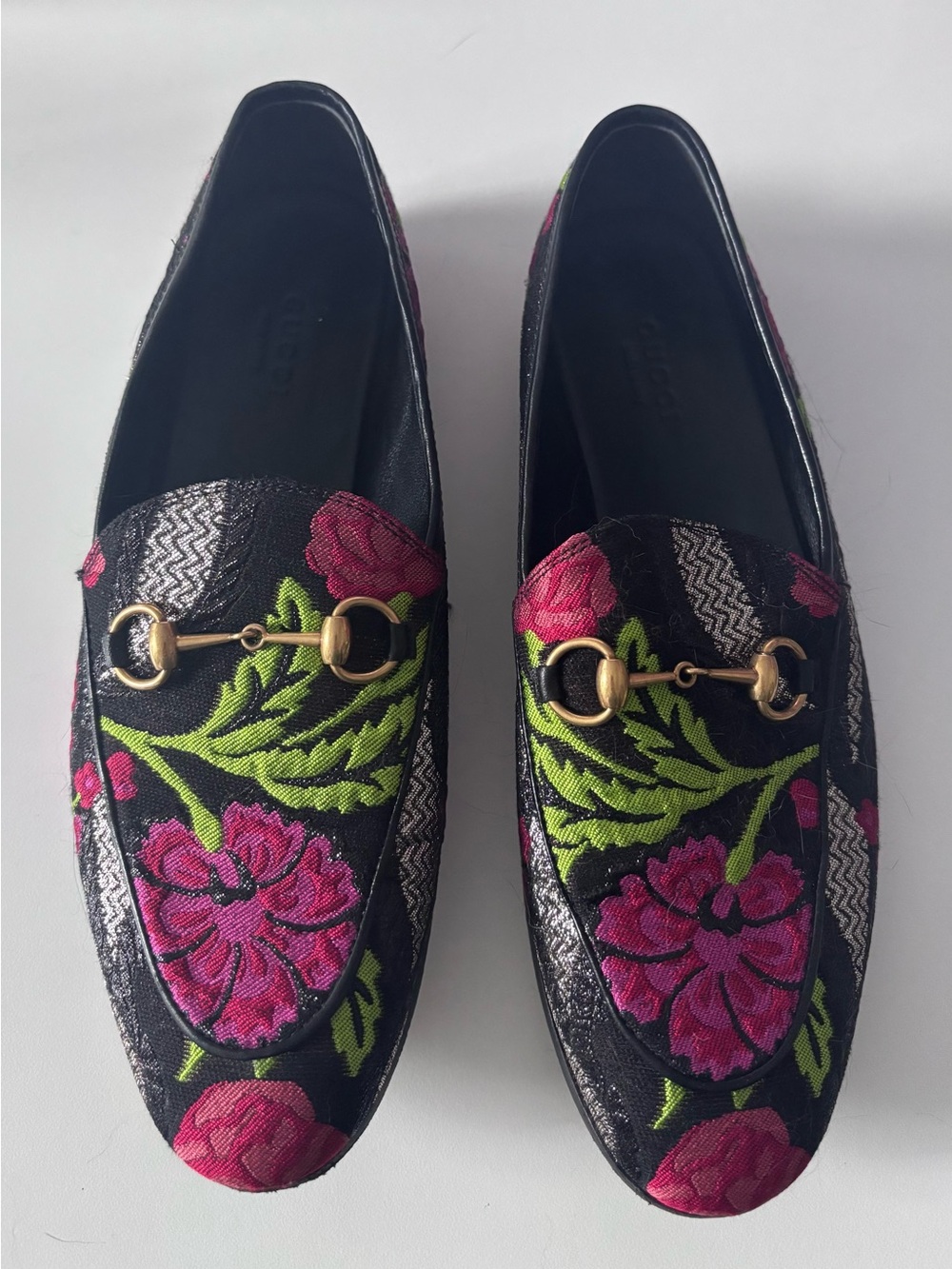 Gucci Embroidered Black Loafers with Pink Floral Design - Picture 1 of 5